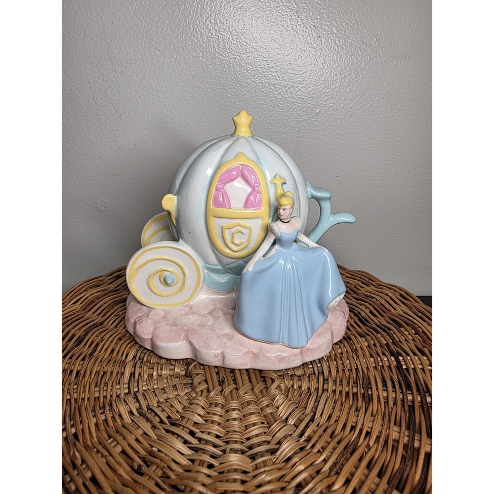 Porcelain Cinderella Figurine Walt Disney Pumpkin Carriage Princess Sculpture